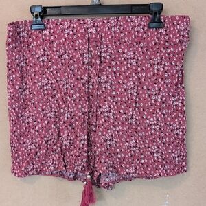 Floral Pink Women's Shorts